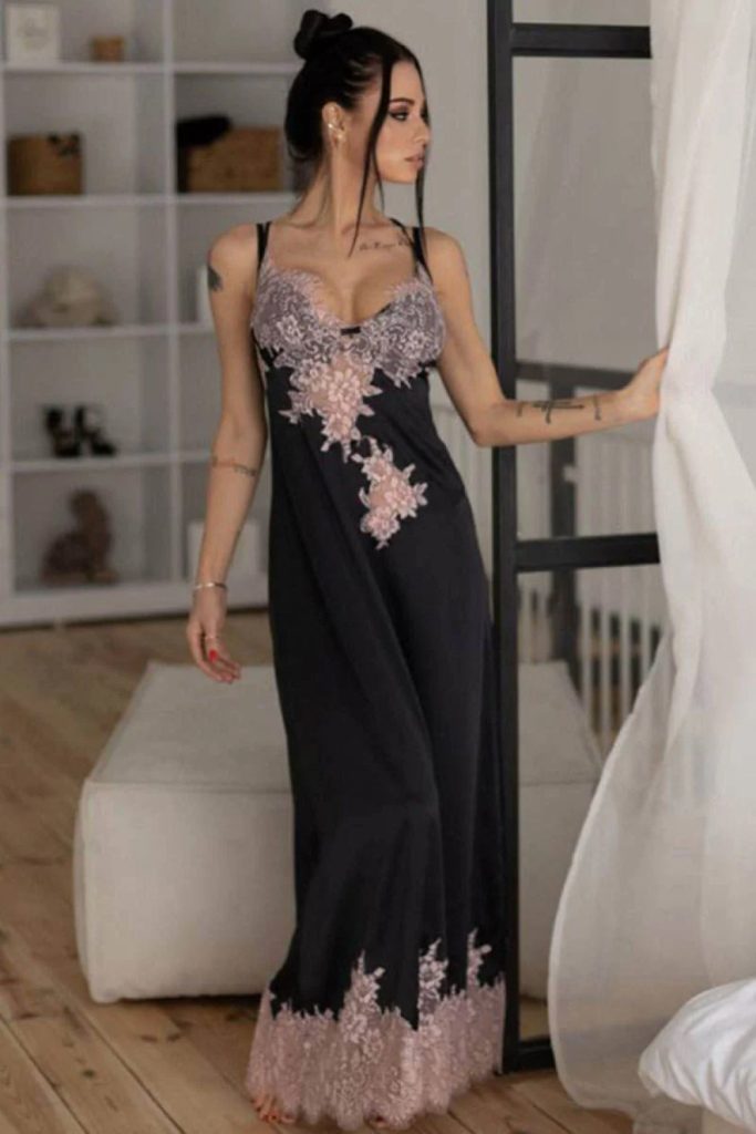 Сорочка довга з шовку і мережива Black Rose 405 Felena Україна